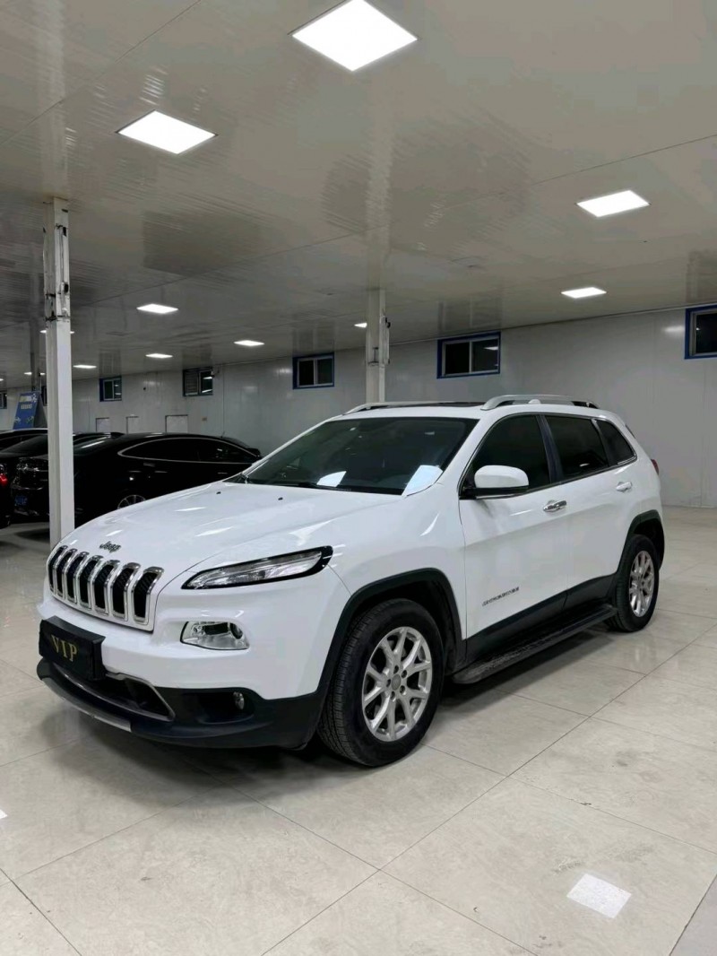 廊坊17年Jeep自由光2