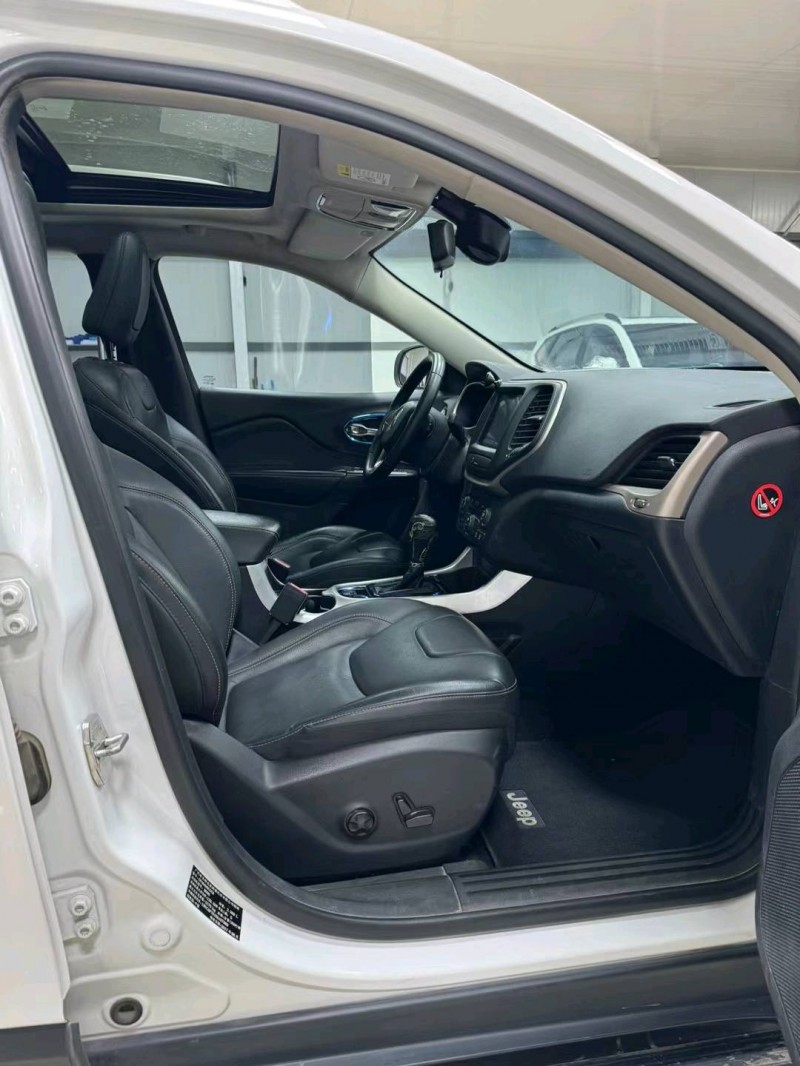 廊坊17年Jeep自由光7