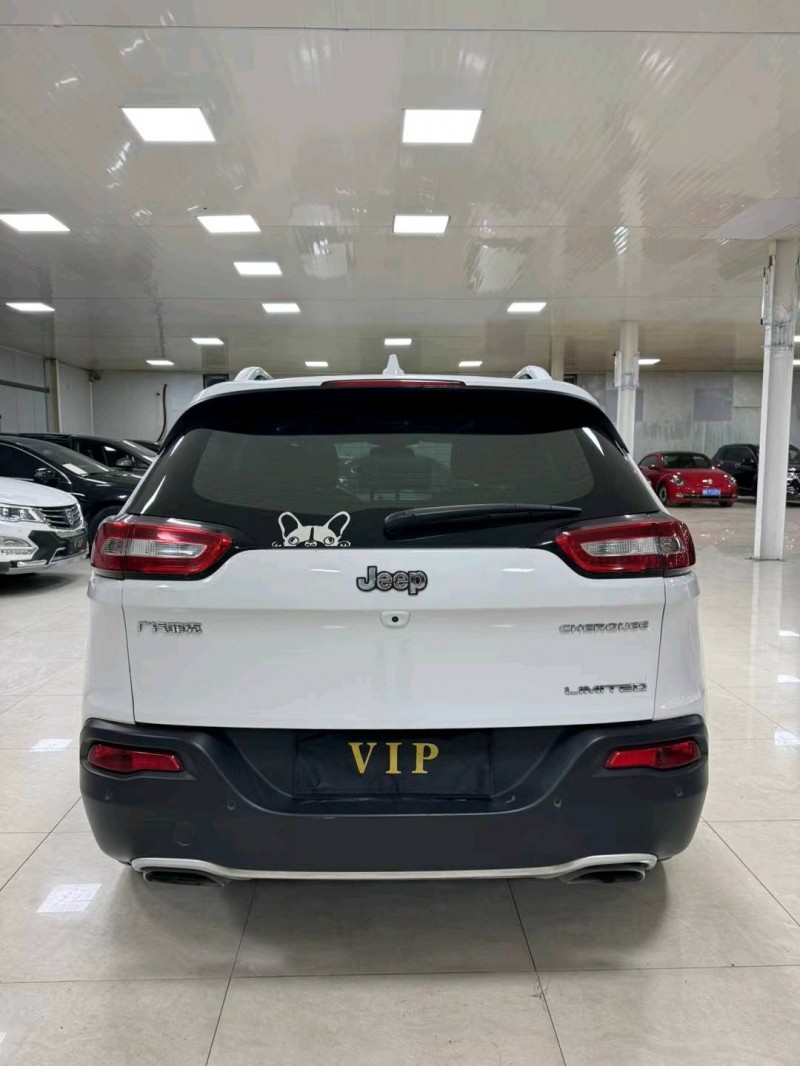 廊坊17年Jeep自由光9