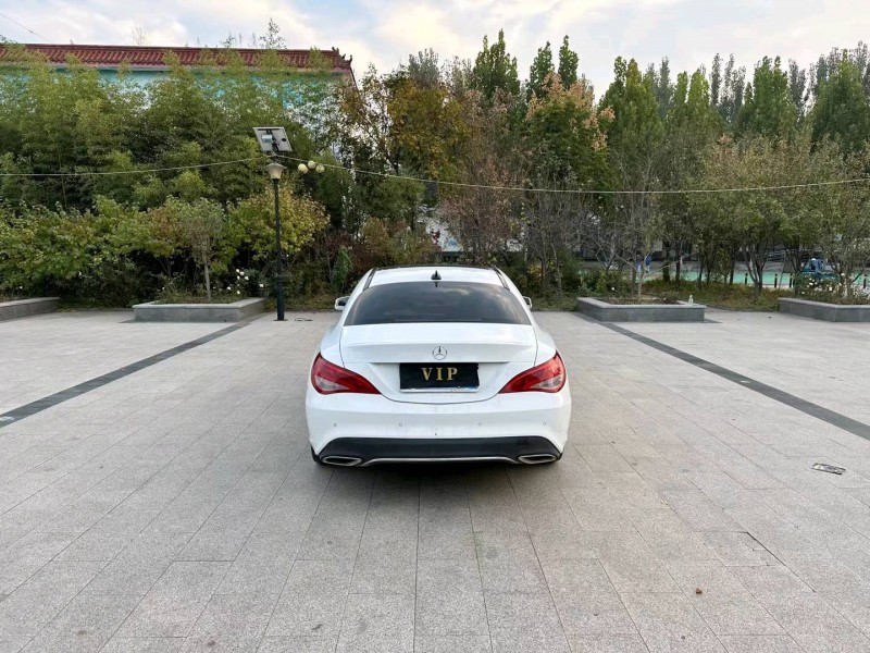 济南18年奔驰CLA9