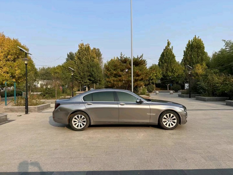 济南14年宝马7系7