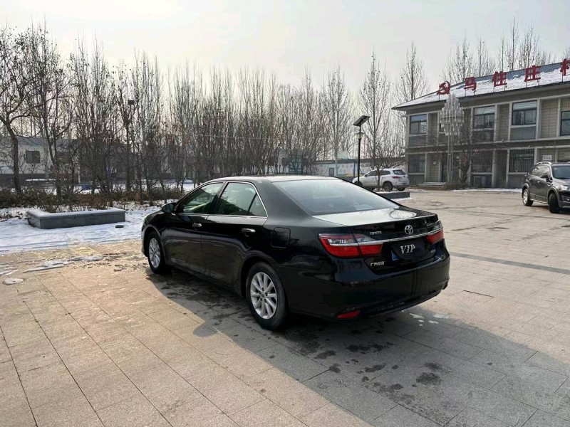 济南16年丰田凯美瑞8