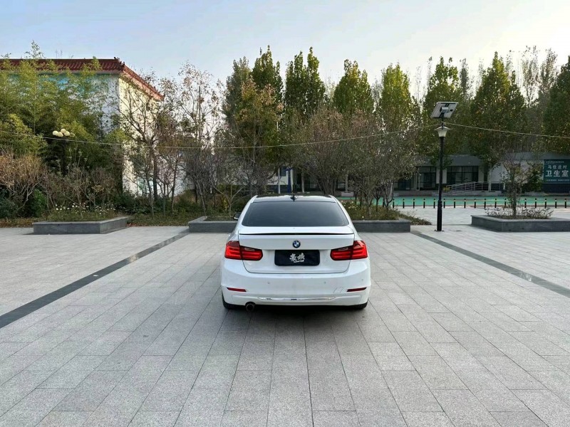 济南14年宝马3系9