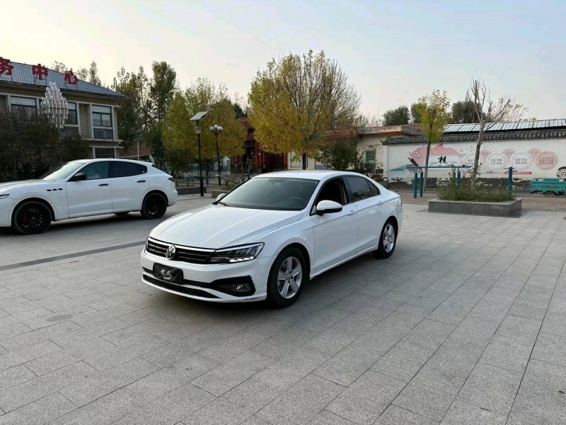 济南19年大众凌渡2