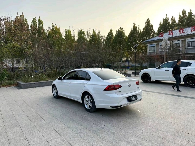 济南19年大众凌渡8