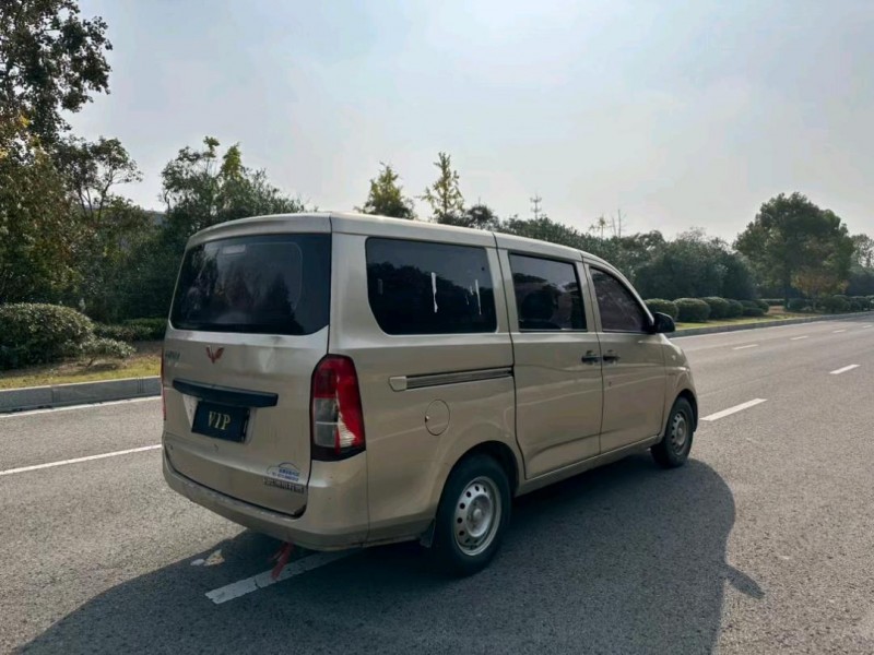 鹽城19年五菱汽車榮光7