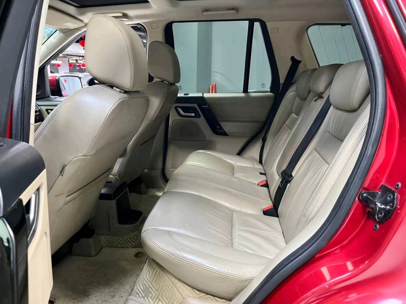 成都14年路虎神行者7