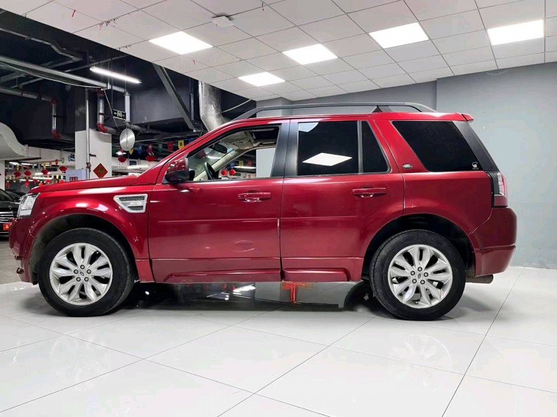 成都14年路虎神行者8