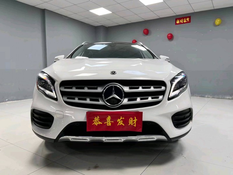 成都19年奔驰GLA1