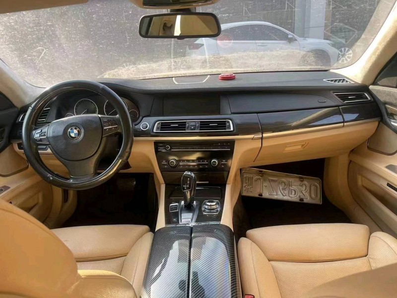 潍坊10年宝马7系3