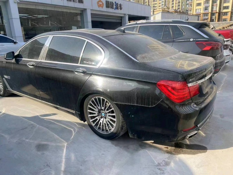 潍坊10年宝马7系7