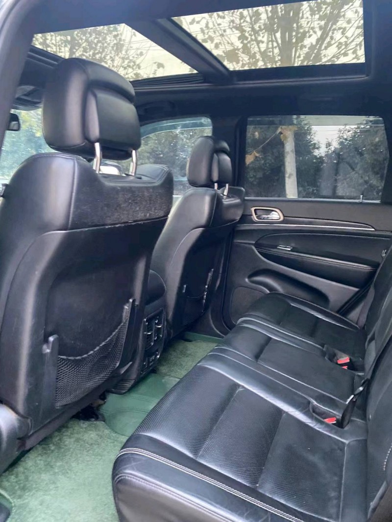 徐州14年Jeep大切诺基4