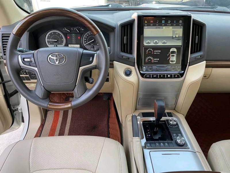 潍坊17年丰田兰德酷路泽4