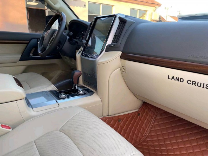 潍坊17年丰田兰德酷路泽5