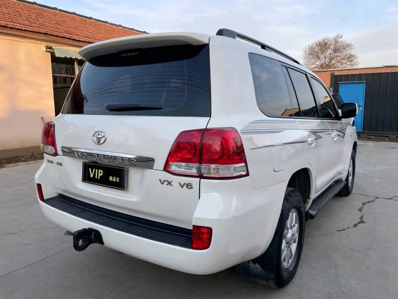 潍坊12年丰田兰德酷路泽8