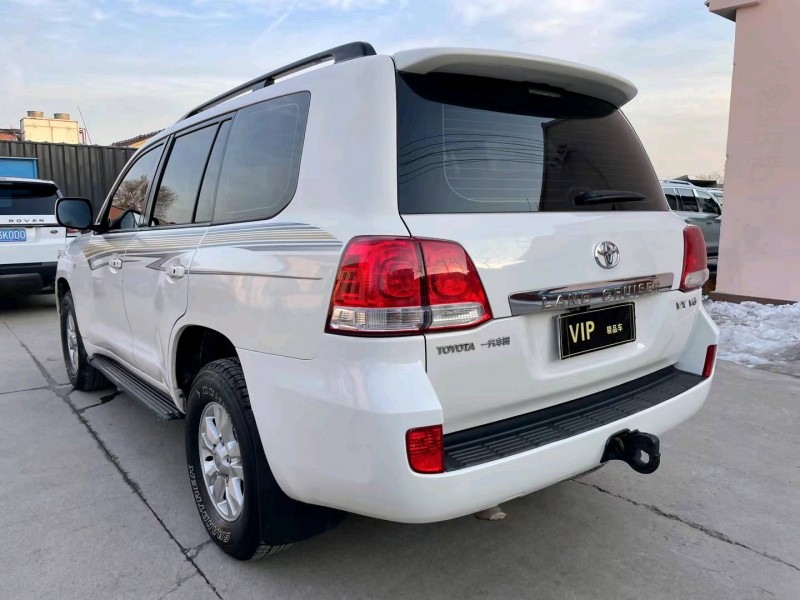 潍坊12年丰田兰德酷路泽9