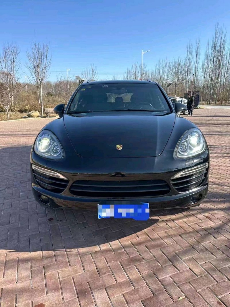 邯郸13年保时捷卡宴1