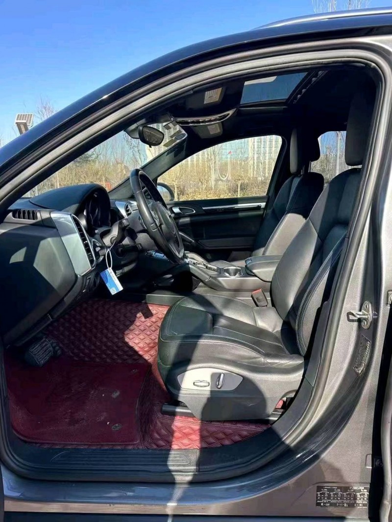 邯郸13年保时捷卡宴6