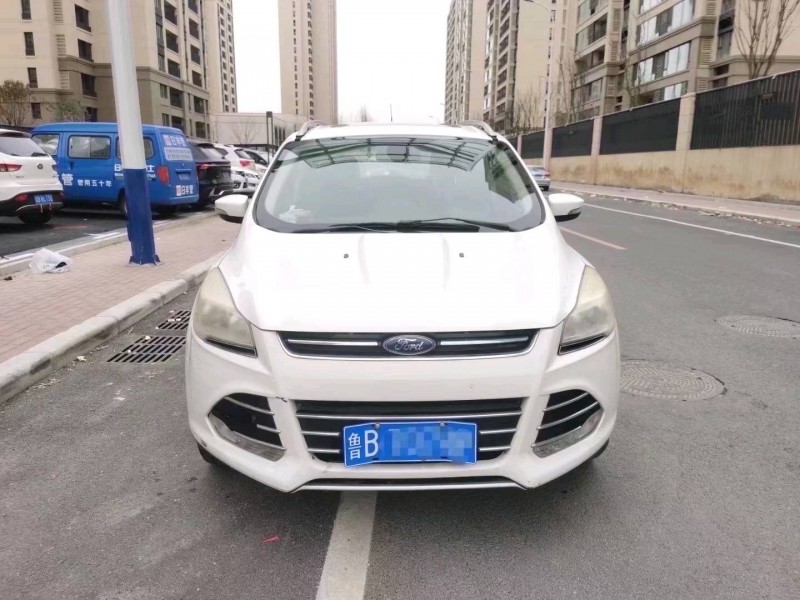 东营13年福特翼虎1