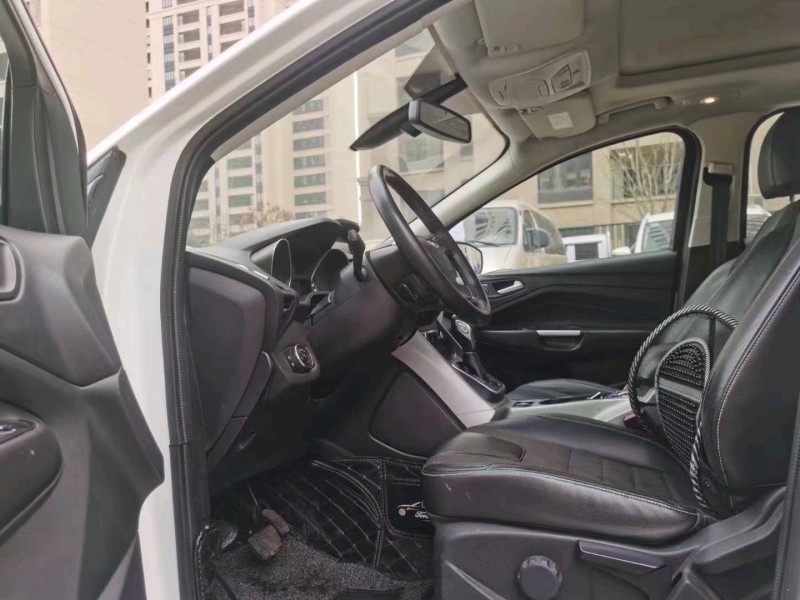 东营13年福特翼虎7