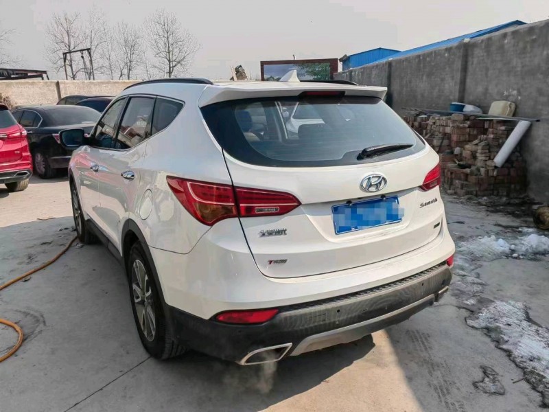 东营13年现代新胜达5