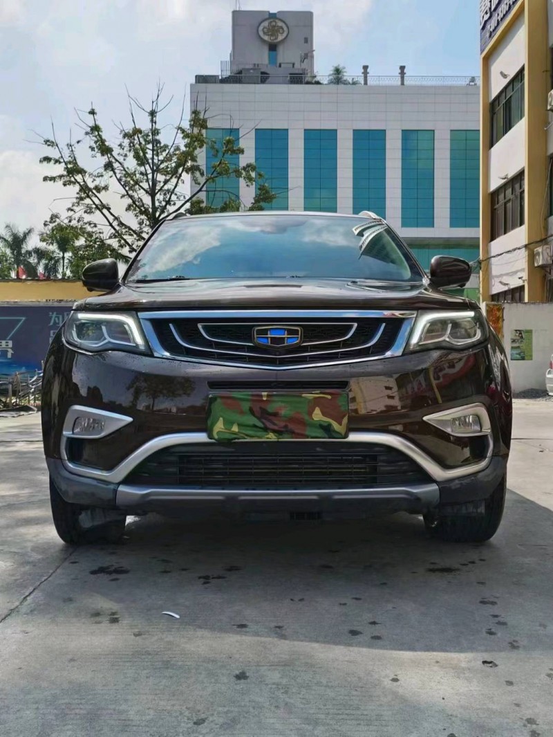 成都17年吉利博越1