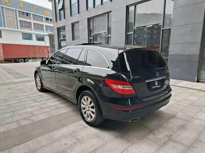 中山17年奔驰R5