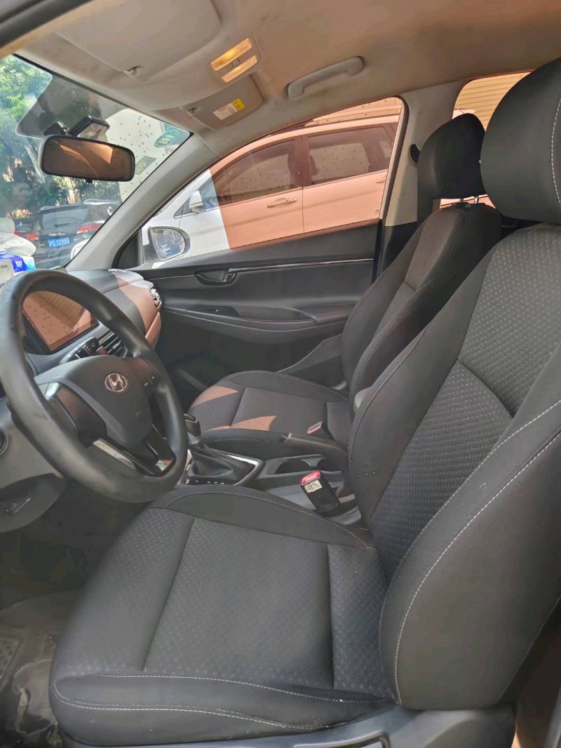 广州19年现代悦动6