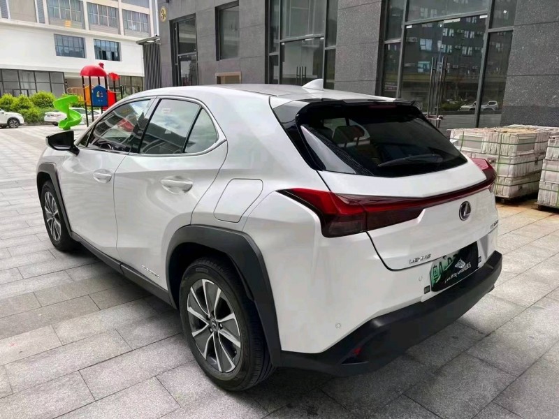 中山22年雷克萨斯UX5