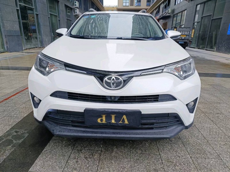 中山17年丰田RAV4荣放1