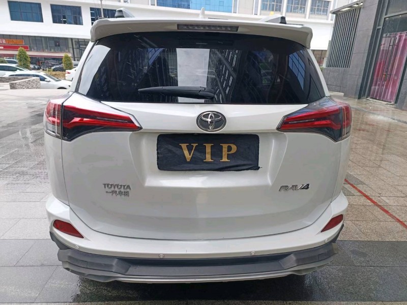 中山17年丰田RAV4荣放5