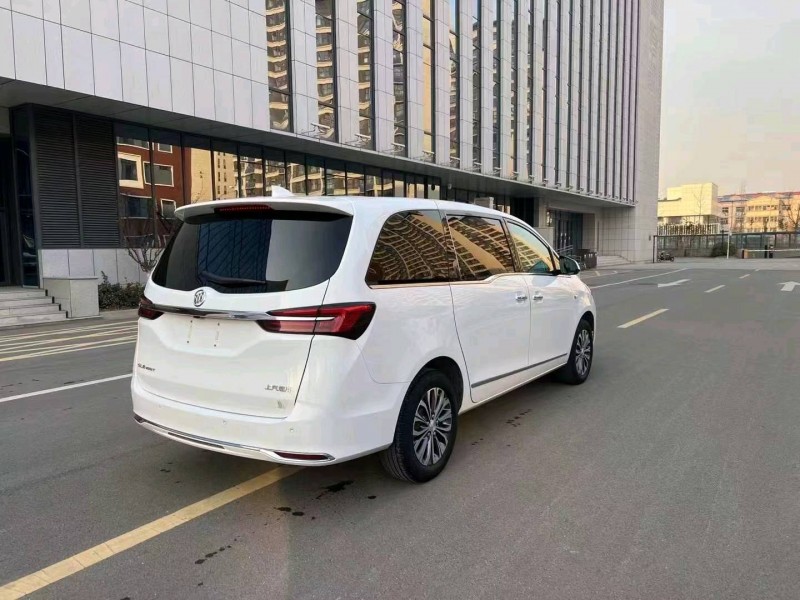 青岛20年别克GL85