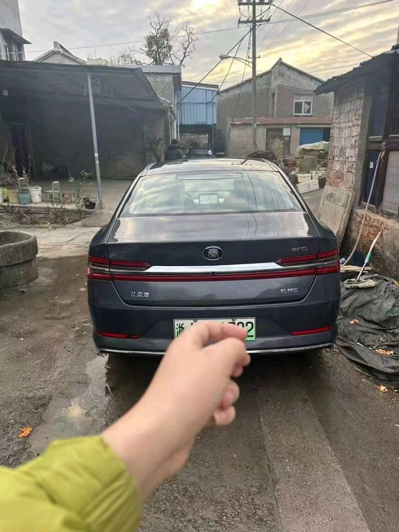 嘉興20年比亞迪秦3