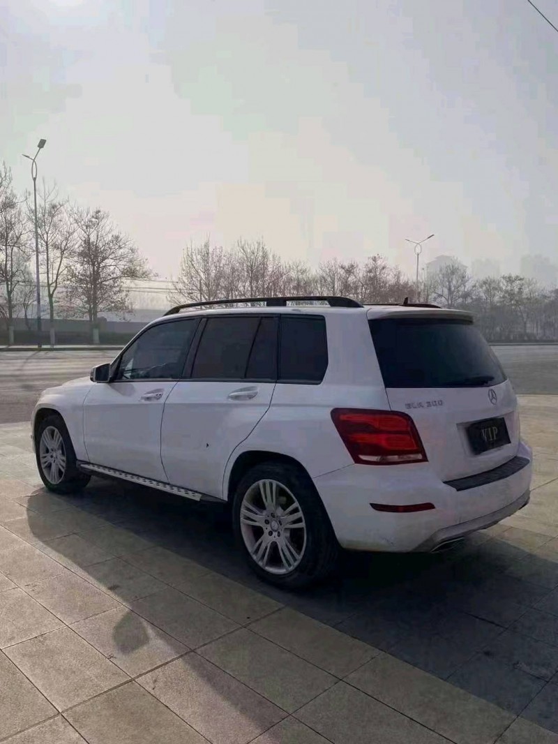 东营13年奔驰GLK7
