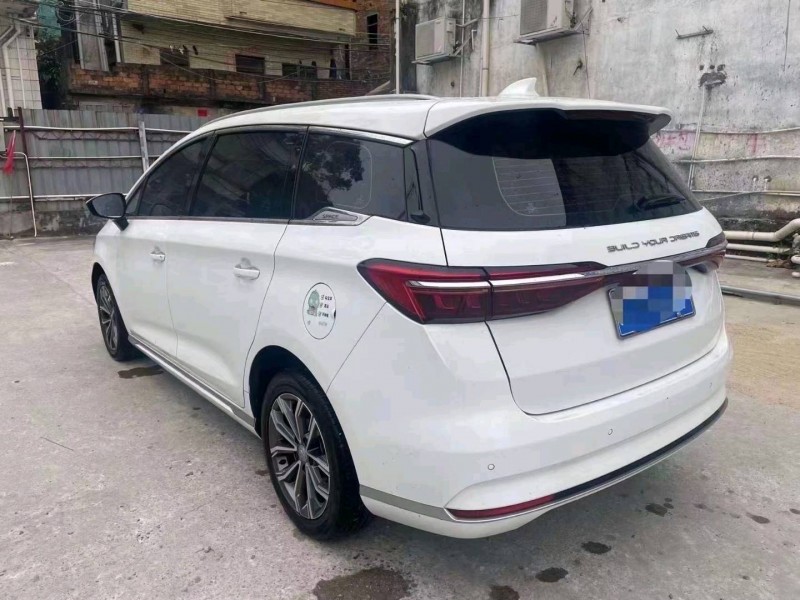 汕头21年比亚迪宋MAX7