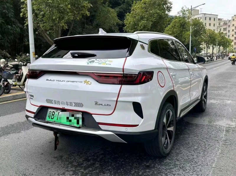 广州22年比亚迪宋8