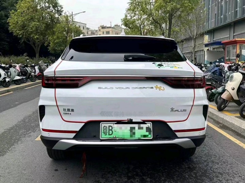 广州22年比亚迪宋9