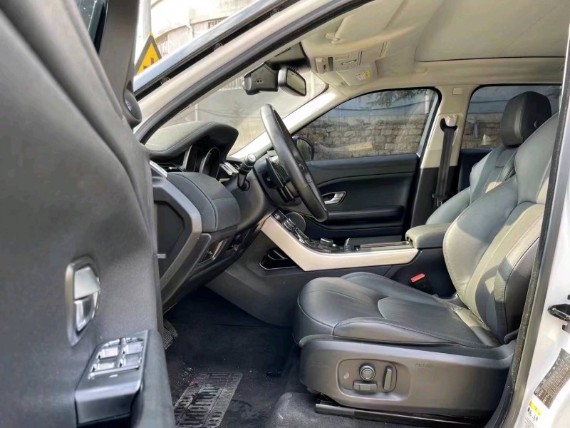 枣庄17年路虎极光8