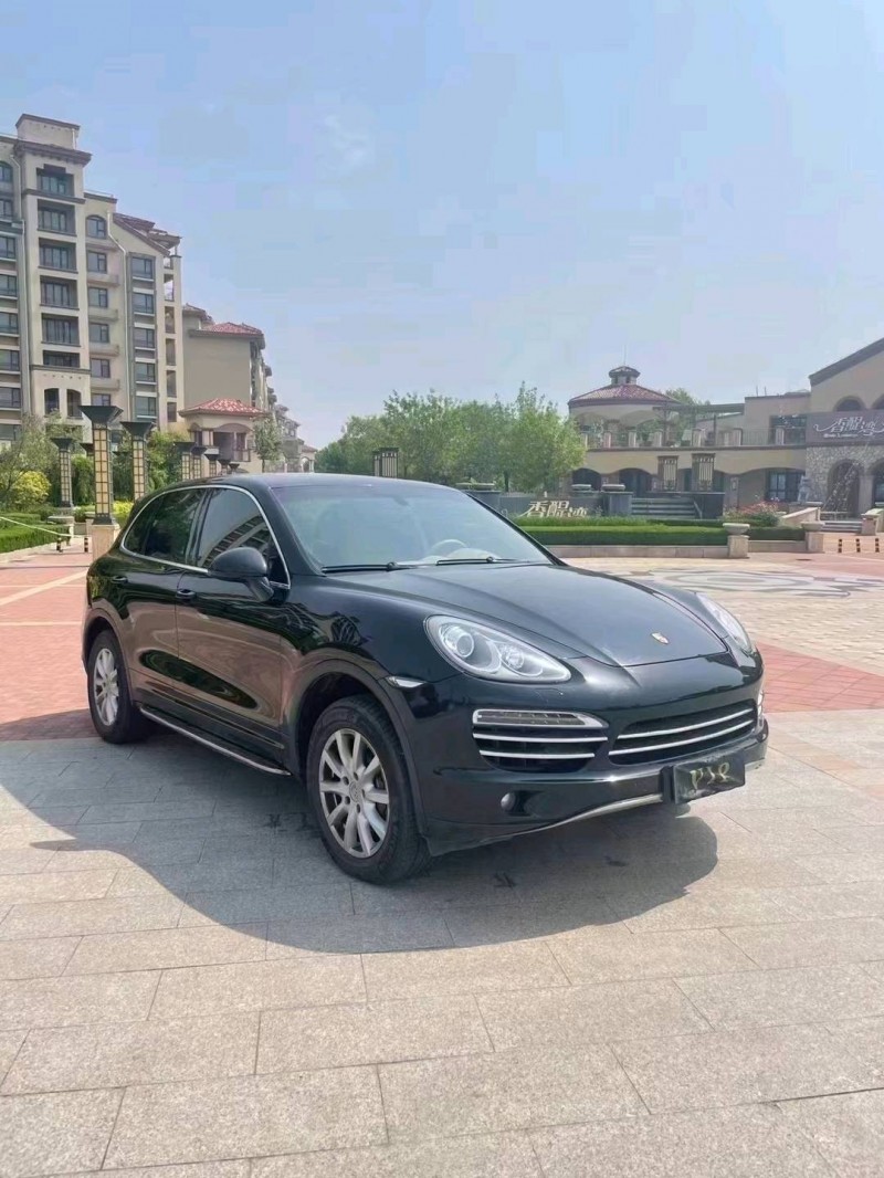 济南13年保时捷卡宴3