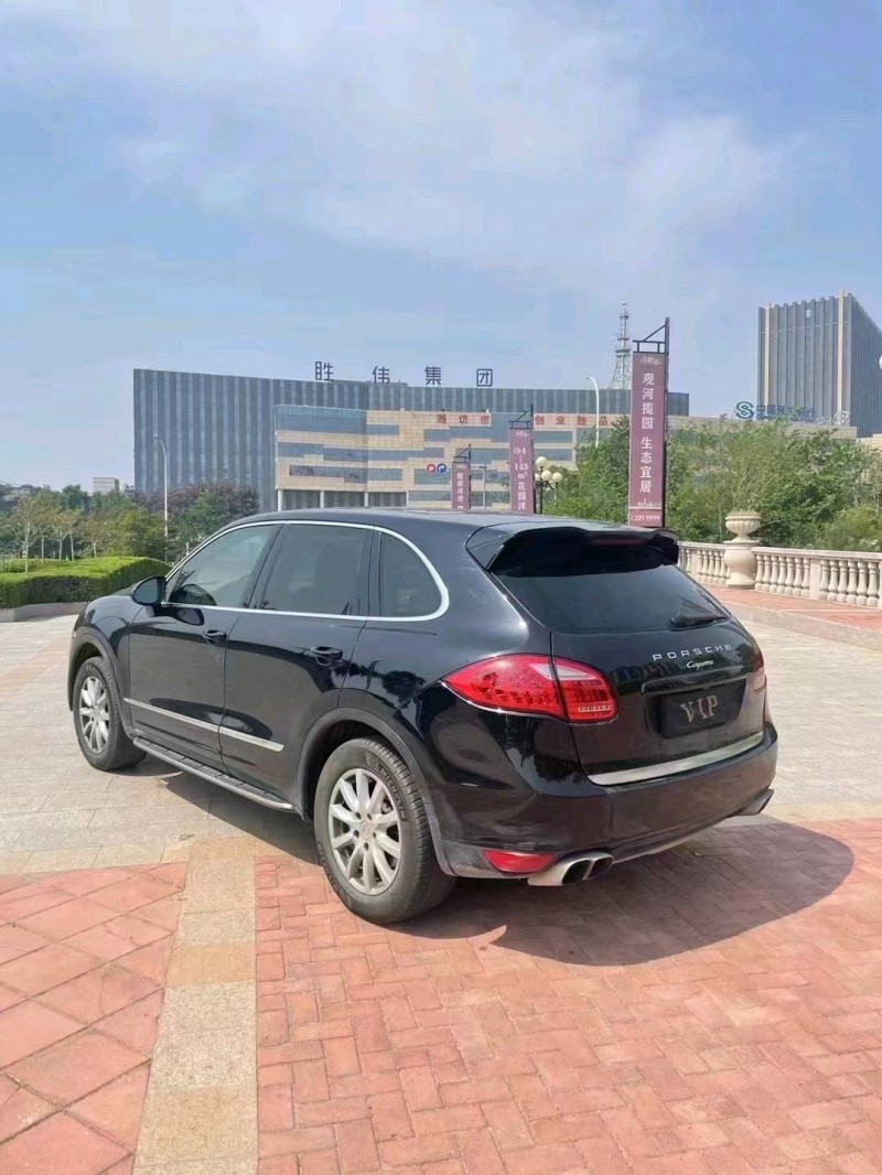 济南13年保时捷卡宴7