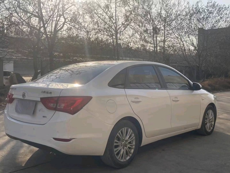 济南17年别克英朗8