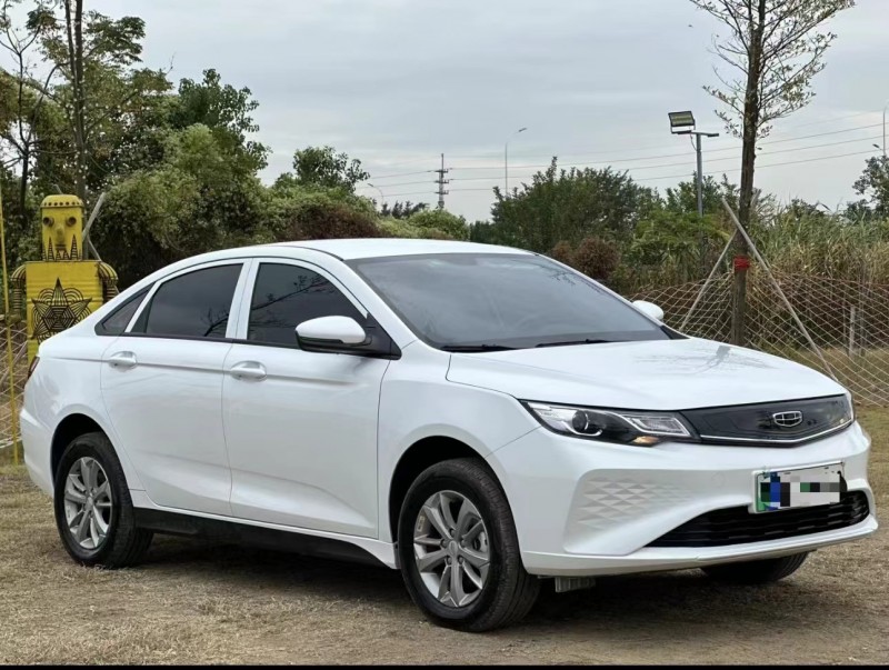 济宁23年吉利帝豪EV2