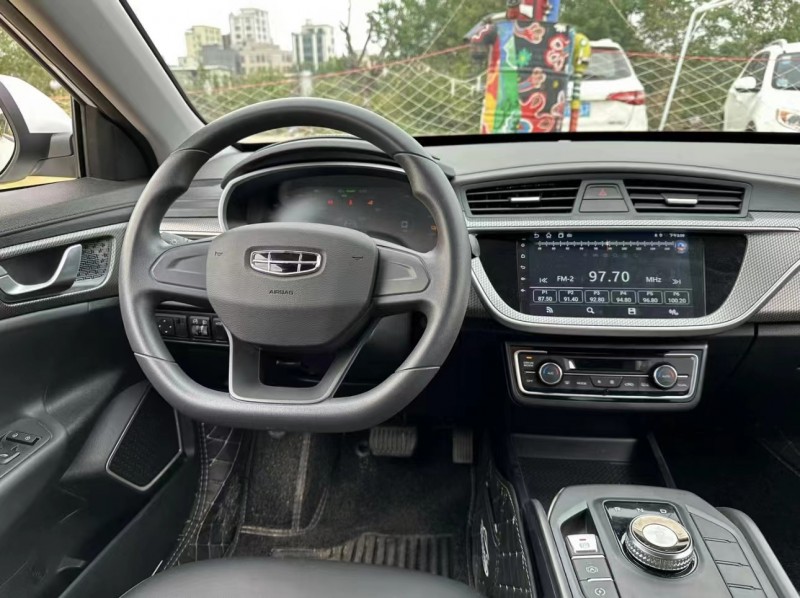 济宁23年吉利帝豪EV7