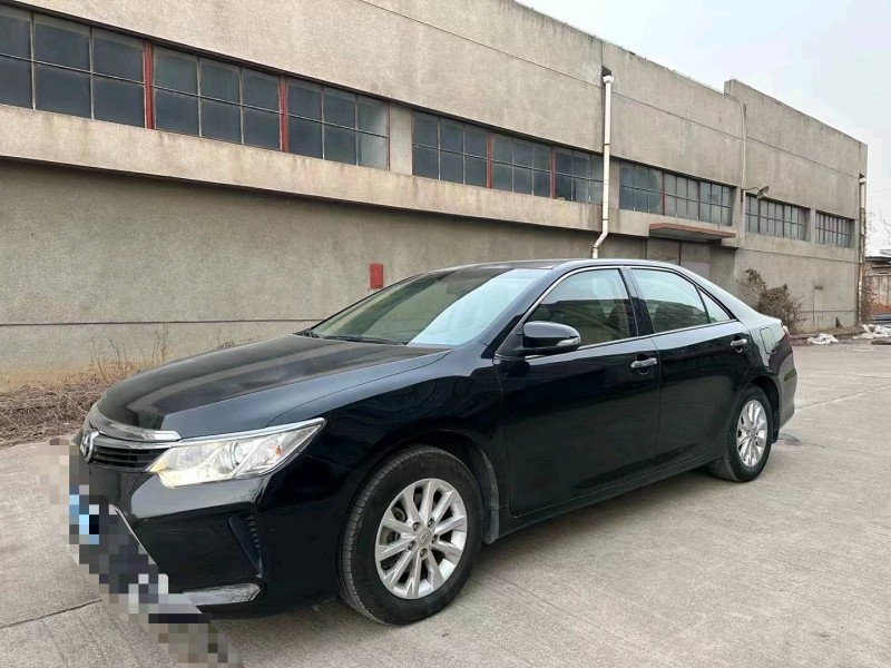 济南17年丰田凯美瑞2