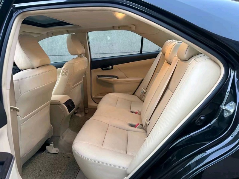 济南17年丰田凯美瑞3