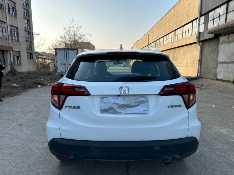 济南17年本田缤智8