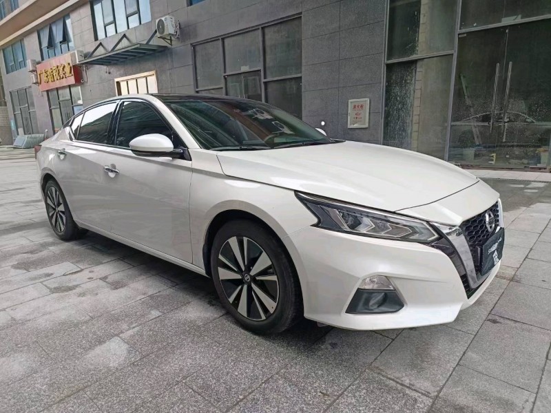 中山23年日产天籁2