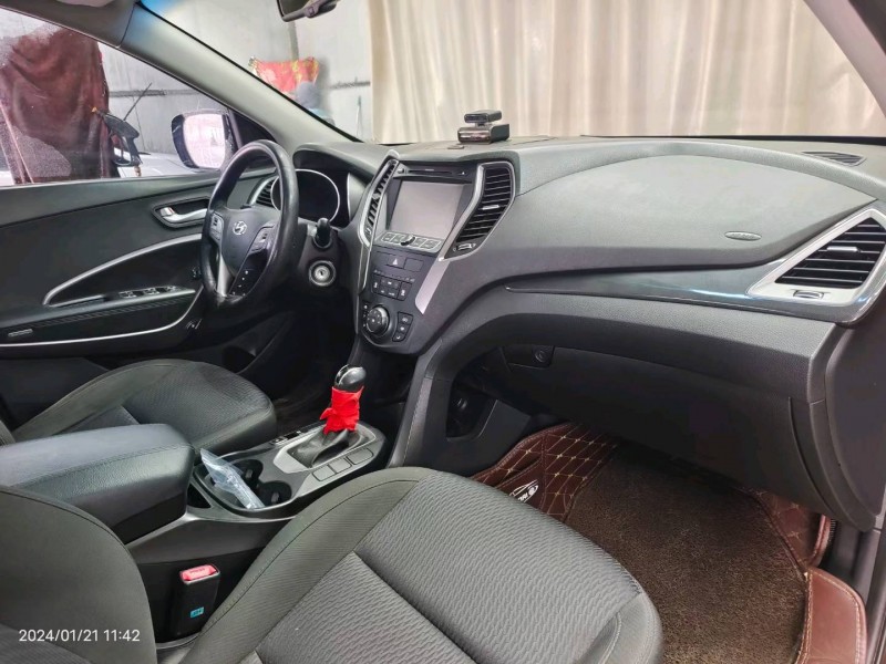 济南14年现代新胜达5