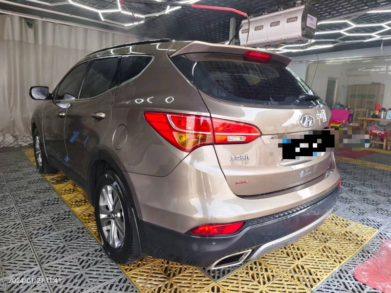 济南14年现代新胜达8