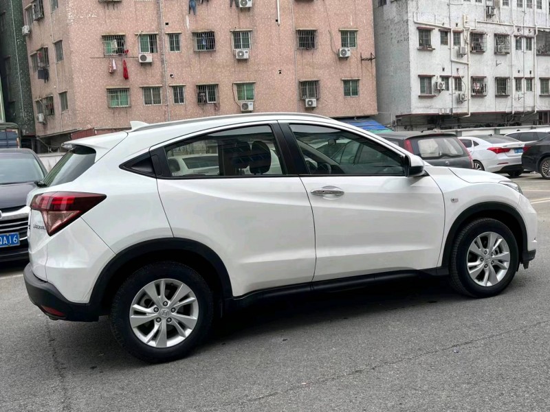 广州19年本田缤智4